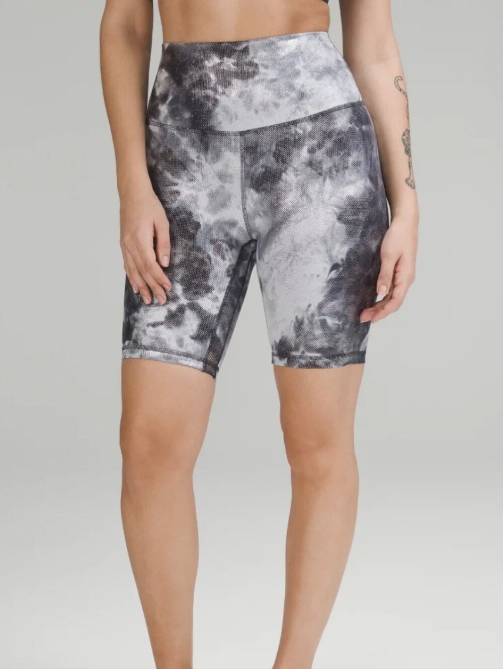 Lululemon Align Shorts 10” High Rise Game Day Black & Gray Tie Dye Size 4 Yoga